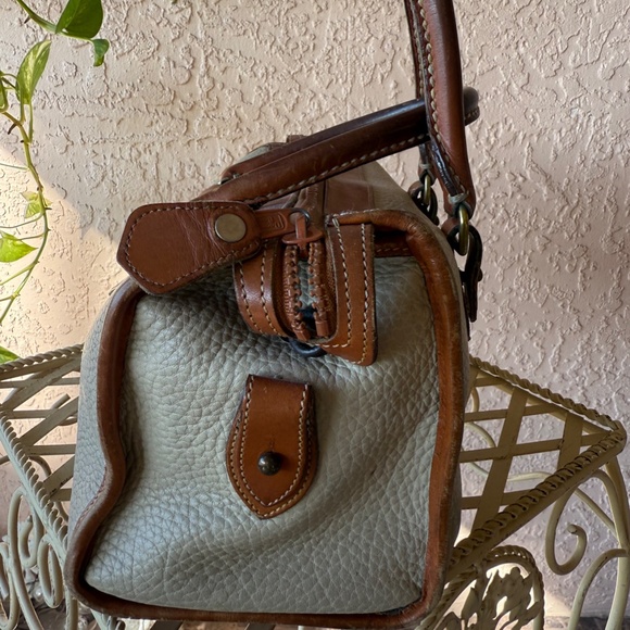 DOONEY & BOURKE USA AWL Zip Satchel Purse Doctor Bag Tote Cream /British Tan - Picture 4 of 12